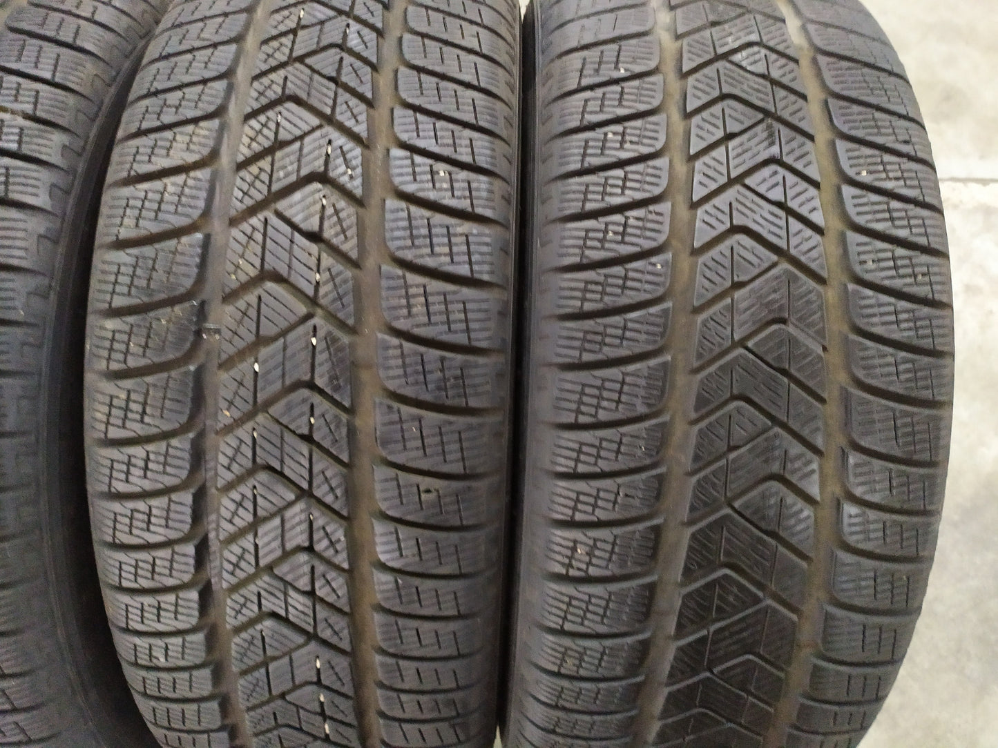 4 Pneumatici Seminuovi PIRELLI 235/60 R18 103H M+S SCORPION WINTER MO INVERNALI 2356018 DOT 2020