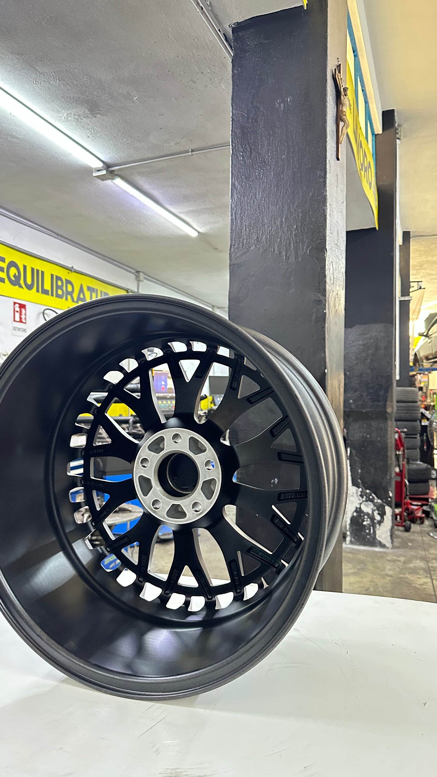 N4Cerchi in Lega P10 da 18 Pollici per MERCEDES CLASSE A A35 A45 S AMG