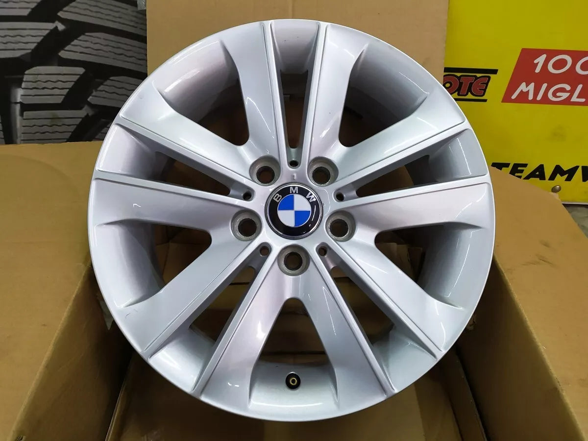 Cerchio in lega BMW Z4 argento a 10 razze venduto da Mondo ruote
