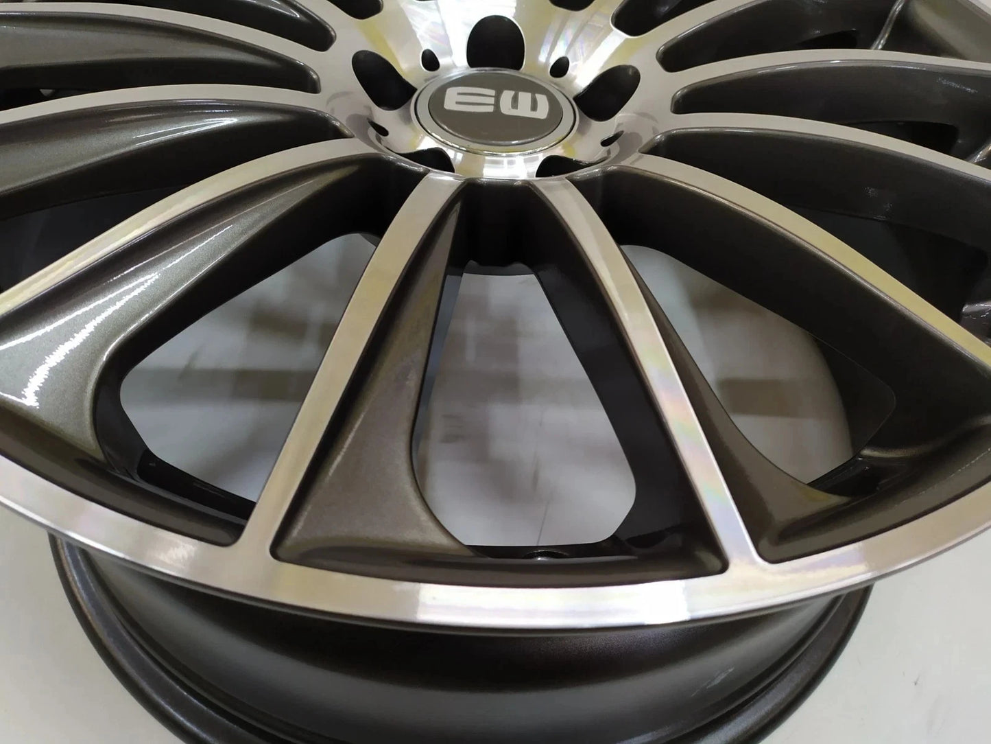 SET4 Cerchi in Lega EW02 da 19 Pollici per MERCEDES CLASSE GLK GLB GLB35 AMG