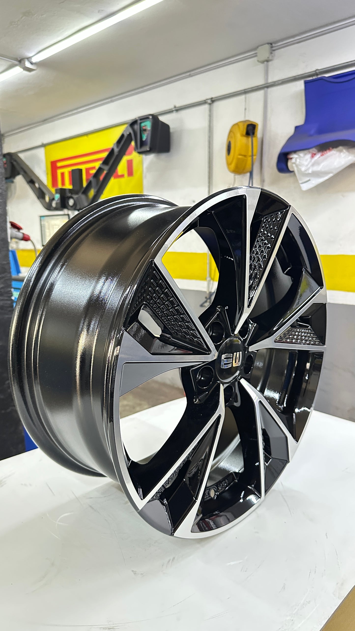 KIT4 Cerchi in Lega EW LUSTER Nuovi da 18 Pollici per CUPRA LEON (NO BREMBO) - ATEC